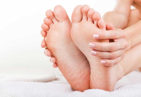 Top10 Awesome and Amazing Tips to have Pretty Toenails