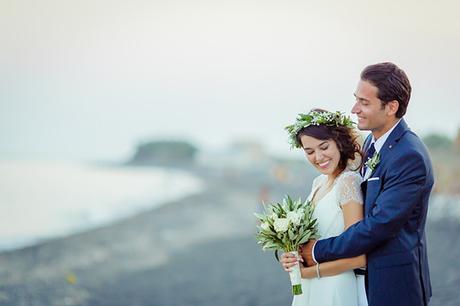 beautiful-beach-wedding-santorini_03