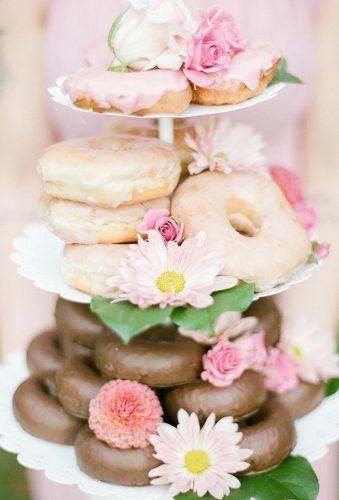 donut wedding decor trend donut wedding cake alternative rachelhayliephotography