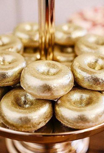 donut wedding decor trend gold donuts itsbeautifulhere