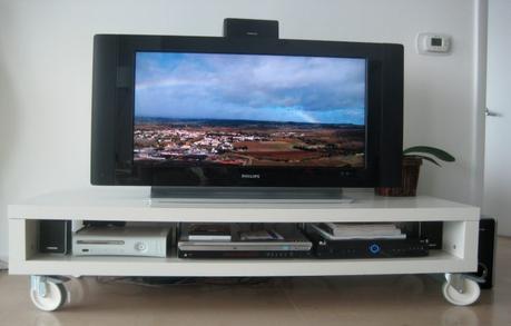 Over 20 Amazing Ideas for DIY TV Stand