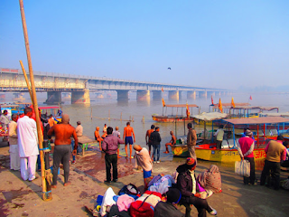 India's Ganges: Rolling On The River!