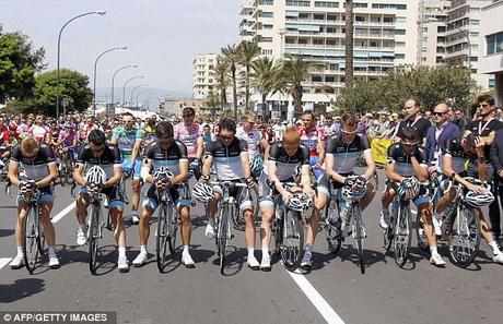 Cyclist Wouter Weylandt Dies In Crash At Giro
