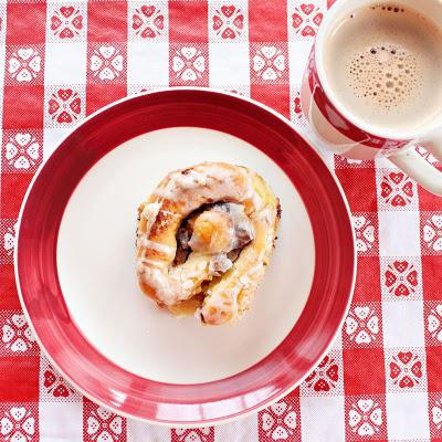 Daring Bakers - Yeasted meringue coffee cake