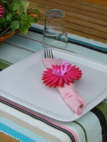 tablescape pink eggs & gerbera