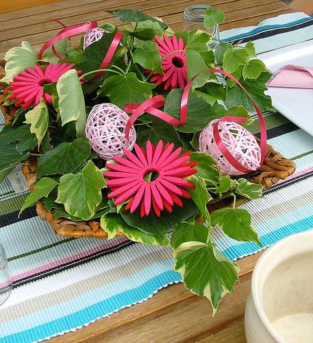 tablescape pink eggs & gerbera