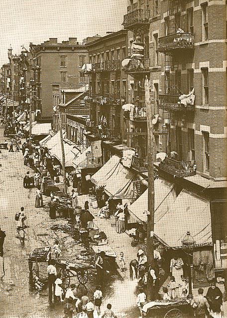 FAMILY Jewish immigrants.   New York City, 1890.