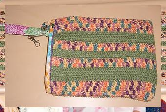 Crochet: Laptop Bag with Six Layer Padding - Paperblog