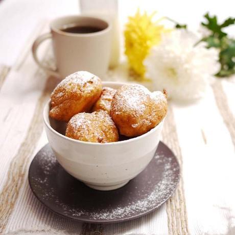 Vanilla Ricotta Fritters with Lemon Curd