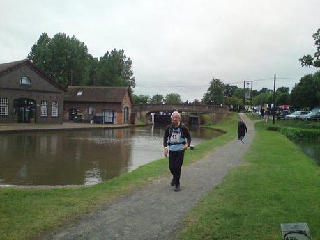 Grand Union Canal Run - Supporting and following the best race in the UK