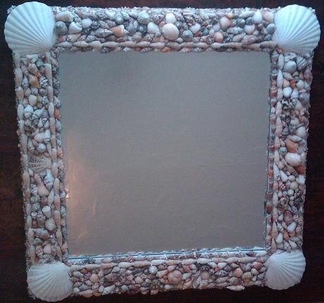 New Seashell Creations web site offers seashell mirrors and home decor