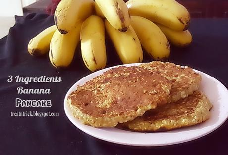 3 Ingredients Banana Pancake Recipe @ treatntrick.blogspot.com