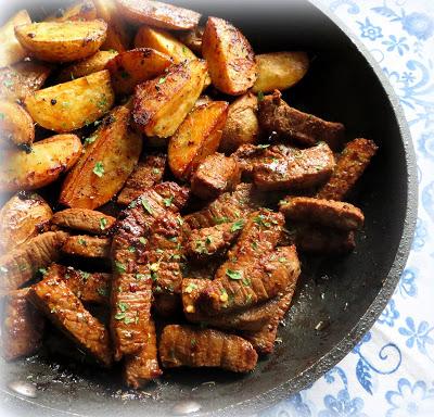 Garlic Steak Bites & Potatoes