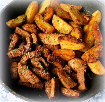 Garlic Steak Bites & Potatoes