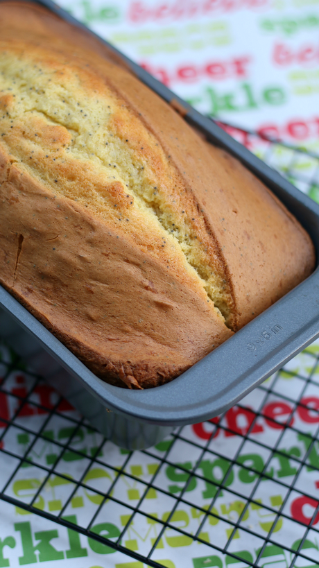 POPPY SEED POUND CAKE