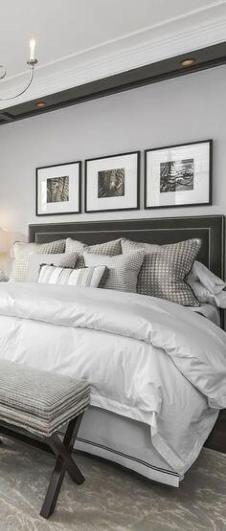 small master bedroom ideas with king size bed - 19. Classic Master Bedroom Minimal Decor - Harptimes.com