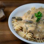 Easy Vegan Mushroom Stroganoff