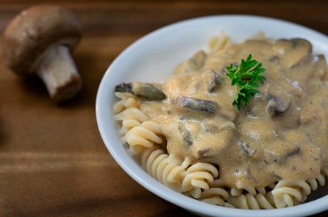 Easy Vegan Mushroom Stroganoff 