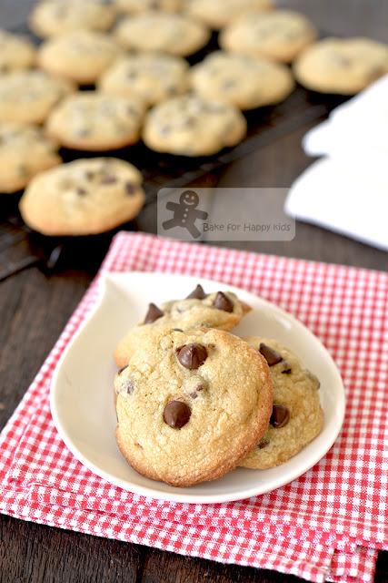 perfect chewy chocolate chip cookies