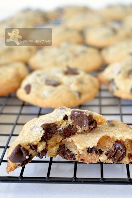 perfect chewy chocolate chip cookies