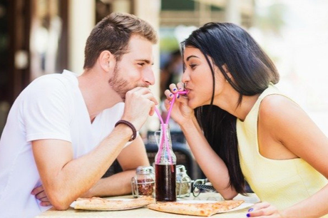 HOW TO MAKE YOUR FIRST DATE ‘PERFECT’ ON VALENTINES DAY
