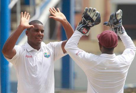 using technology ! ~ delayed DRS .. .. forgetting stump mic !!