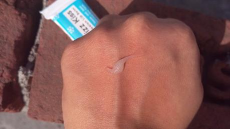 Kronokare The Frizz Kiss Cooling Extension lip Balm Review Kronokare The Frizz Kiss Cooling Extension lip Balm Review