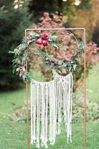 bohemian wedding decorations details with dream cathers macrame and flowers the right moments photography