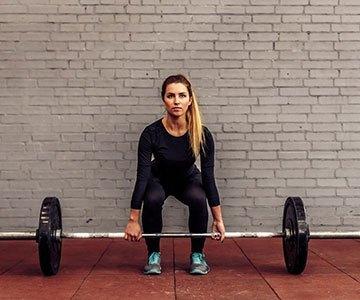 Smith Machine Deadlift: Benefits and Tips to Help You Achieve Best Results