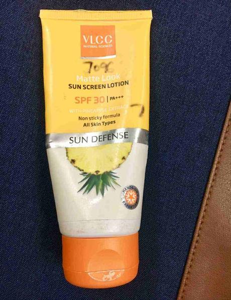 VLCC Matte Look Sunscreen Lotion SPF 30 Review