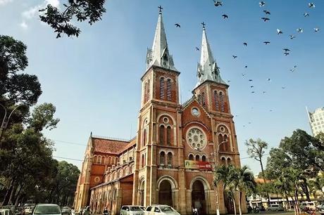 Nhà thờ Đức Bà - The Notre Dame Cathedral of Saigon