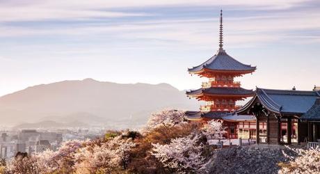 Sunset at Kiyomizu Temple in cherry blossom season