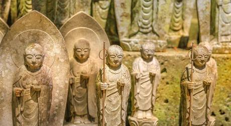 Buddha statues at Hasedara Temple