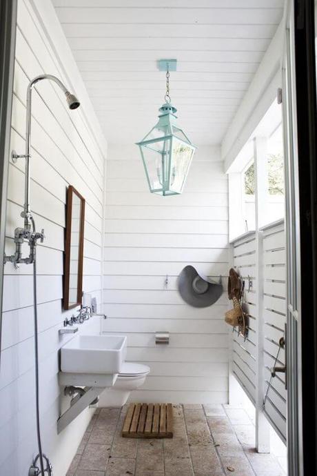 Outdoor Shower Ideas on the Porch - Harptimes.com