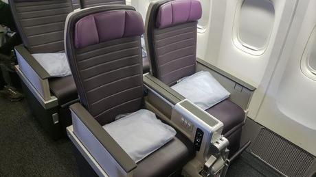 United Premium Plus – Is The New Seating Area Worth It?