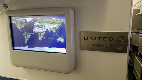 United Premium Plus – Is The New Seating Area Worth It?