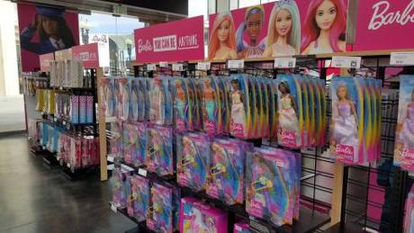 Pop Up Barbie Shop at Old Orchard