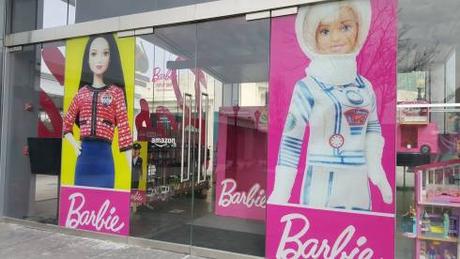 Pop Up Barbie Shop at Old Orchard