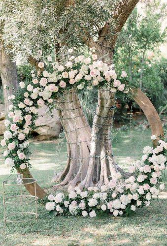 wedding floral moon gates bride near moon arch lucasrossiphoto