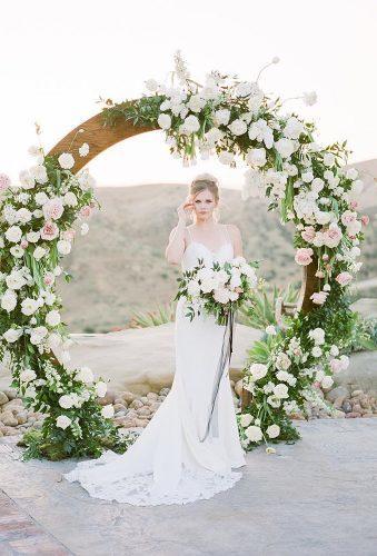 18 Wedding Floral Moon Gates