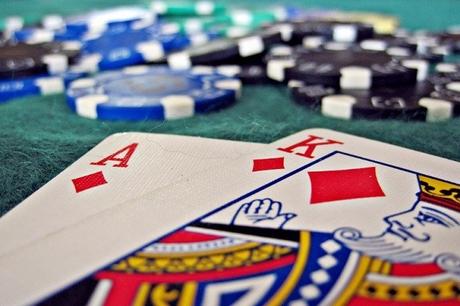 Things You Should Never Do At A Blackjack Table
