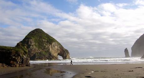 Enchanting Travels Chile Tours TierraChiloé_fachadanocturna_NSaieh