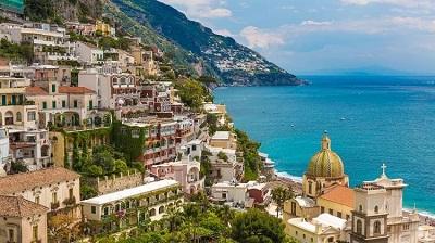 When is the best time to visit the Amalfi Coast?