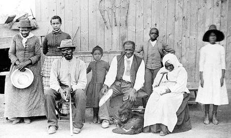Image: Harriet Tubman, with rescued slaves, New York Times. Source: Kate Clifford Larson