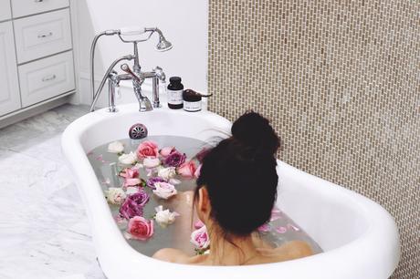 How to Create a Spa Day at Home