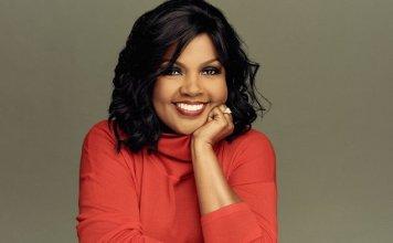CeCe Winans Singing The National Anthem To Kickoff The 2019 NFL Draft CeCe Winans