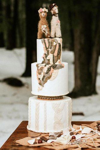 rust wedding color bohemian bridal cake tall white with lamas katelynmallettphoto