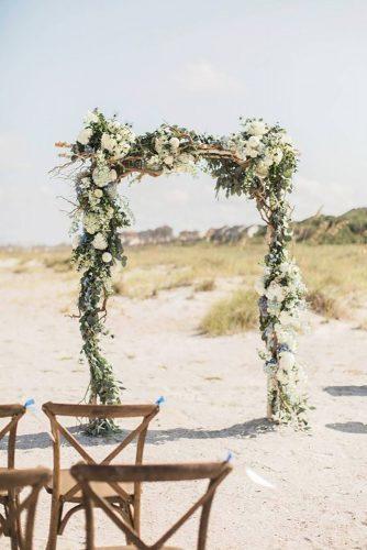 rustic wedding venues neach wedding arch MagnoliaRouge