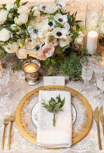 luxury wedding decor ideas gold plate Aaron Delesie