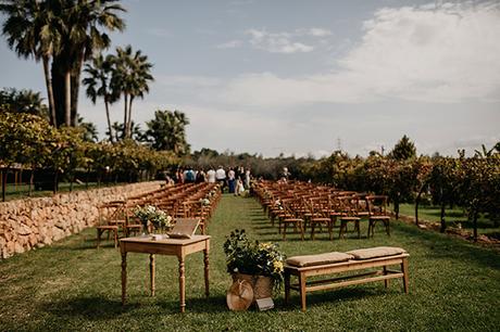 Fall wedding with wooden details | Laura & Carlos